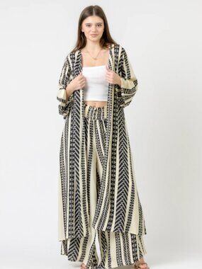 RHEA 100% Viscose Black & Ivory Aztec Kimono With Pockets NWT Size S/M